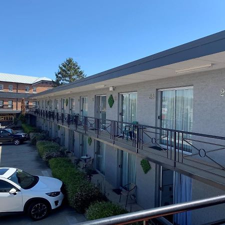 Crest Motor Inn Queanbeyan Extérieur photo