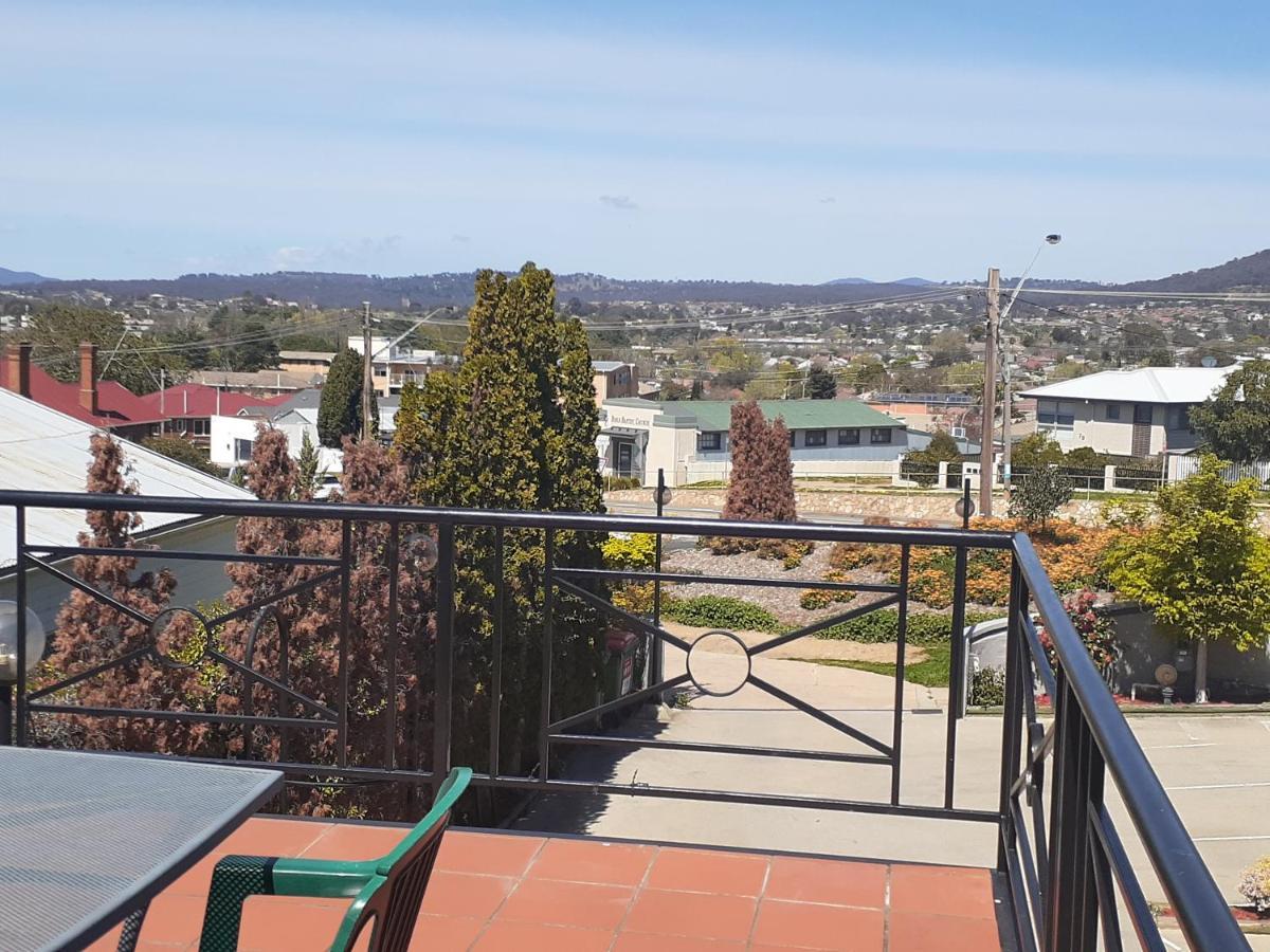 Crest Motor Inn Queanbeyan Extérieur photo