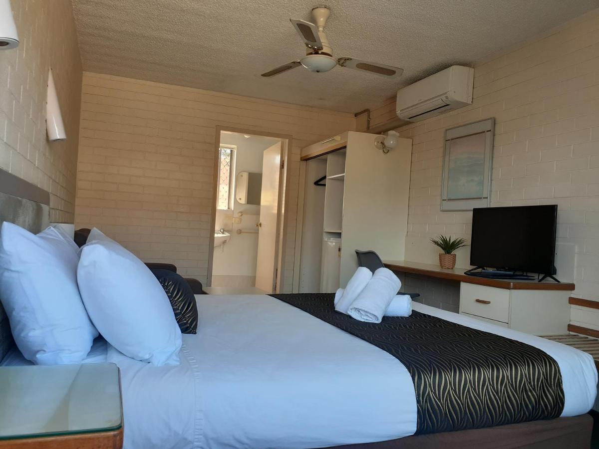 Crest Motor Inn Queanbeyan Extérieur photo
